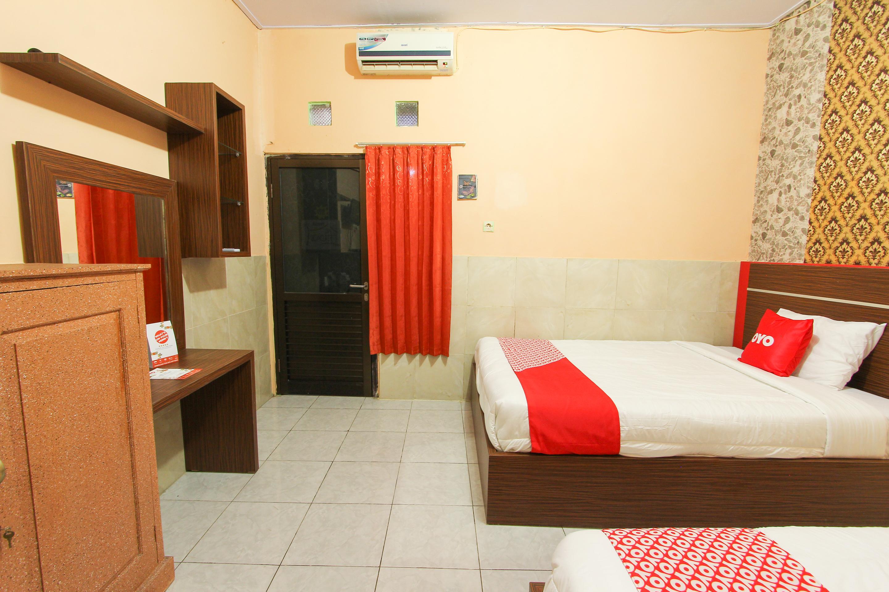 Oyo 1594 Al Firdausi Residence Бануванги Екстериор снимка